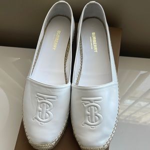 Limited TIme SALE!!!!!🧲🧲🧲burberry espadrilles